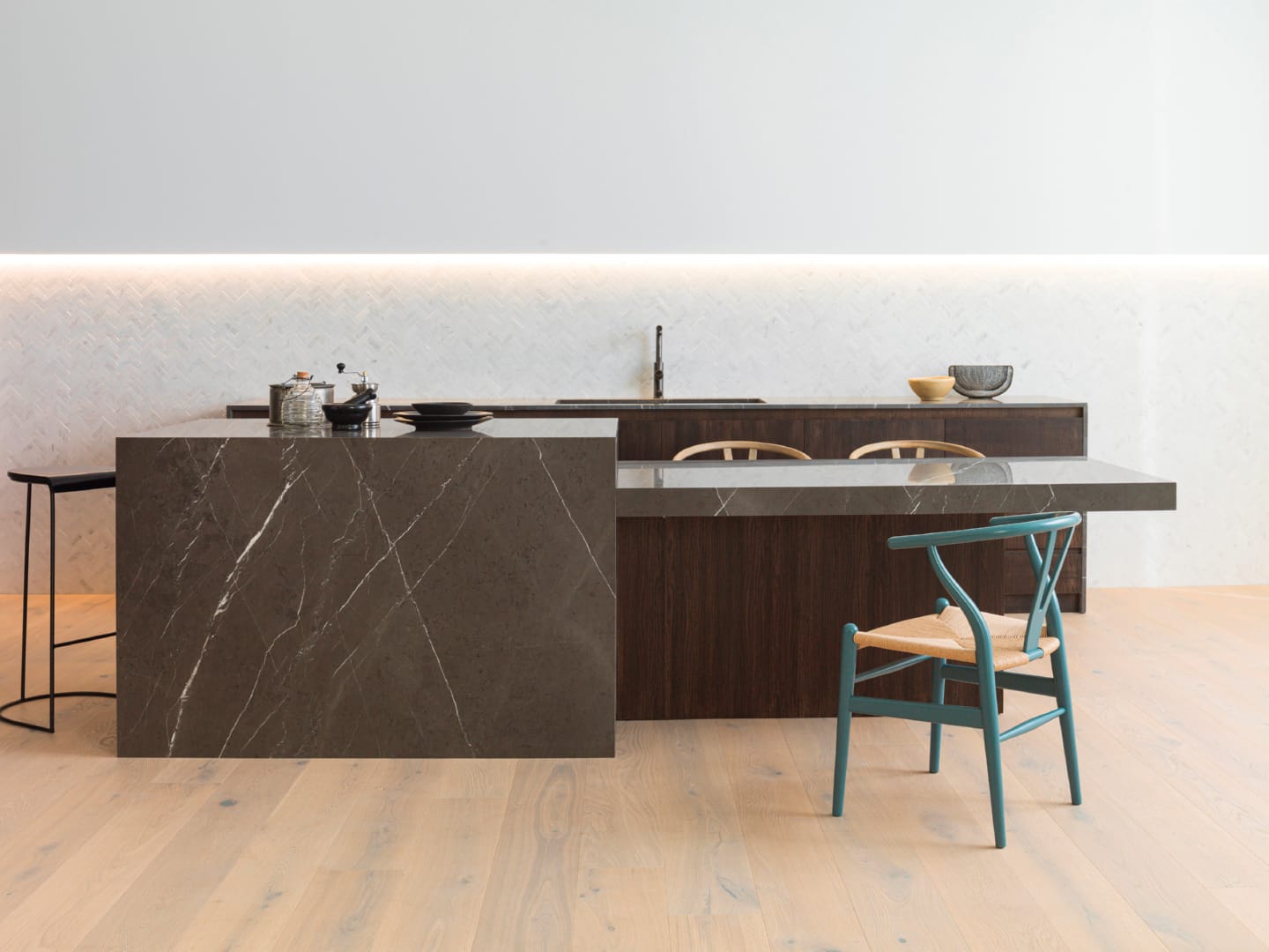 Lines Cambric Persian White