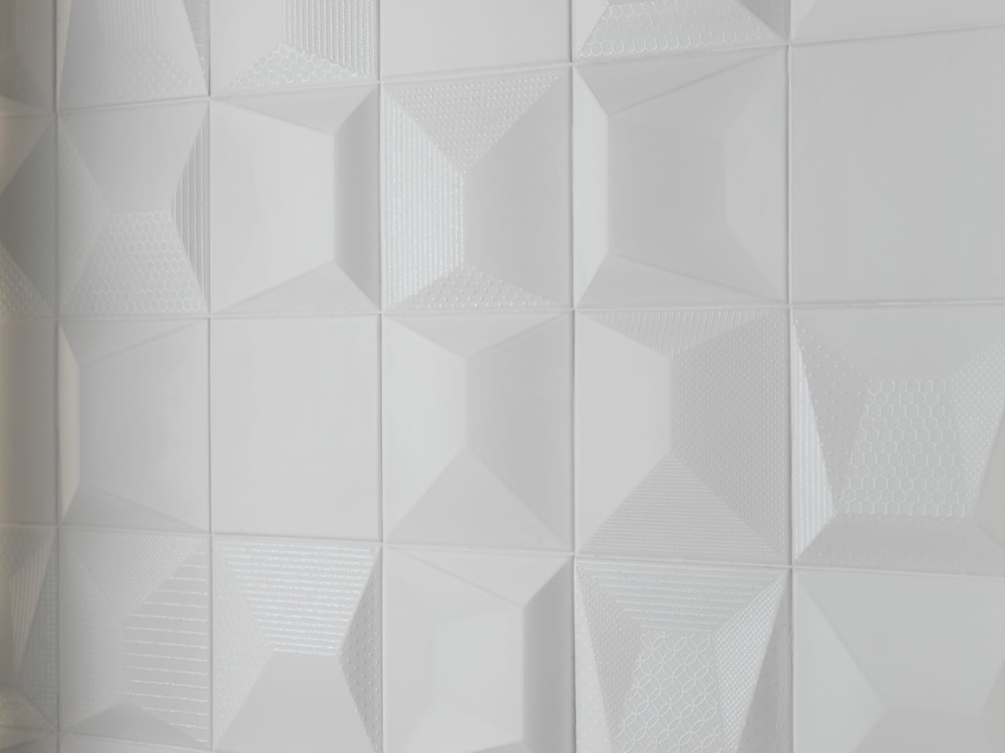 Cosmos S1 White